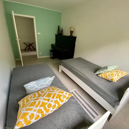 Urban Jungle - The Garden Side Apartment Gdynia